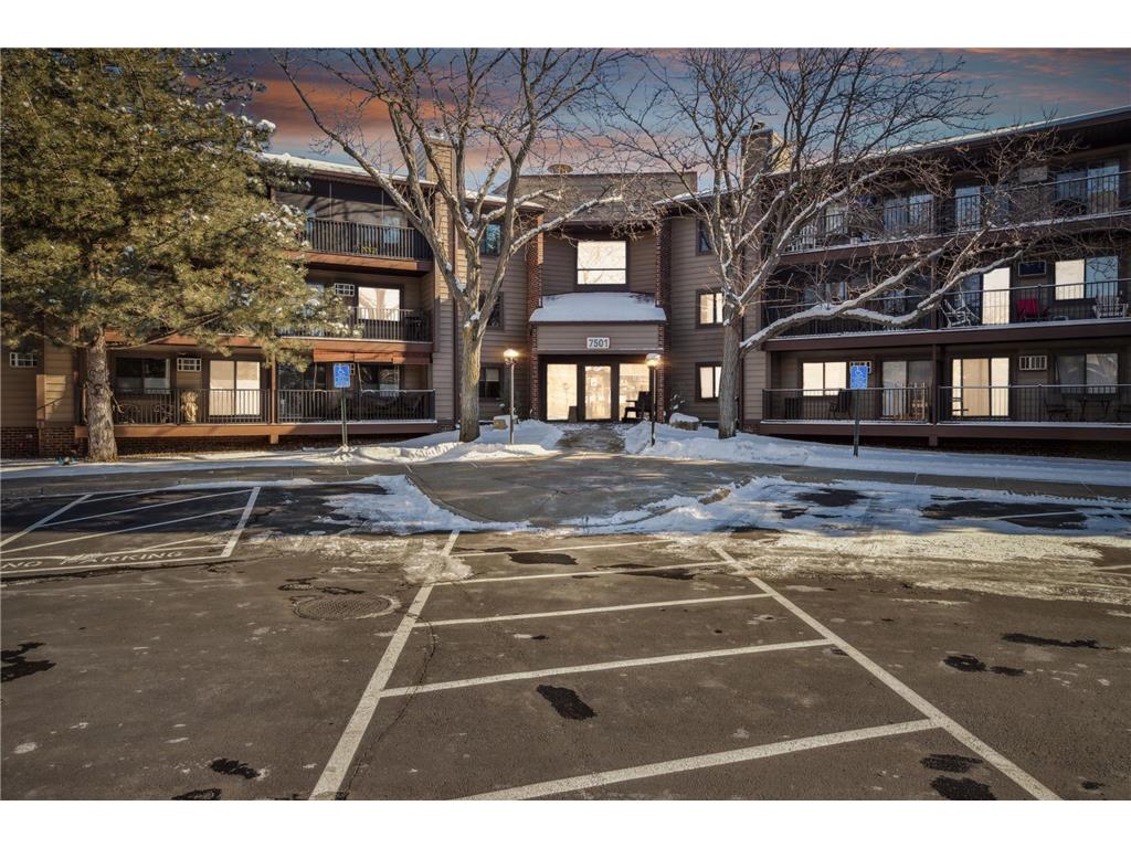 7501 W 101st Street #301 Bloomington MN 55438 6482296 image1