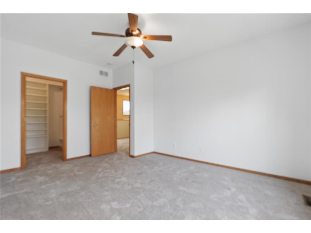 7503 5th Street N Oakdale MN 55128 7046932 image15
