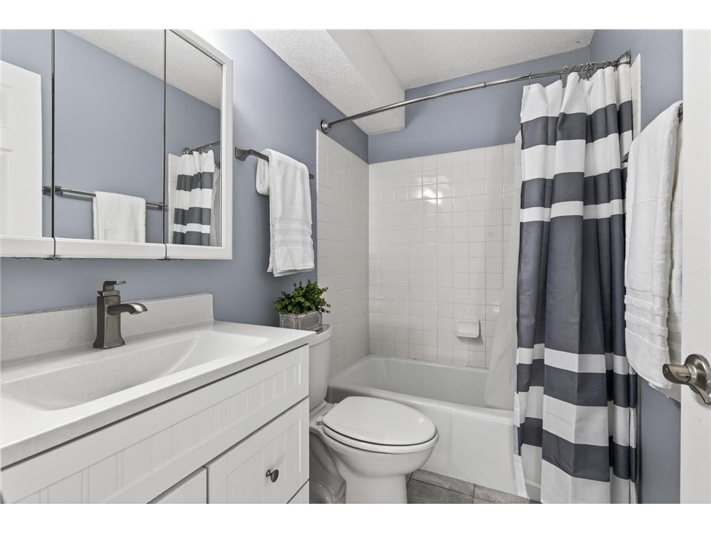 7503 Whitney Drive Apple Valley MN 55124 7055501 image17
