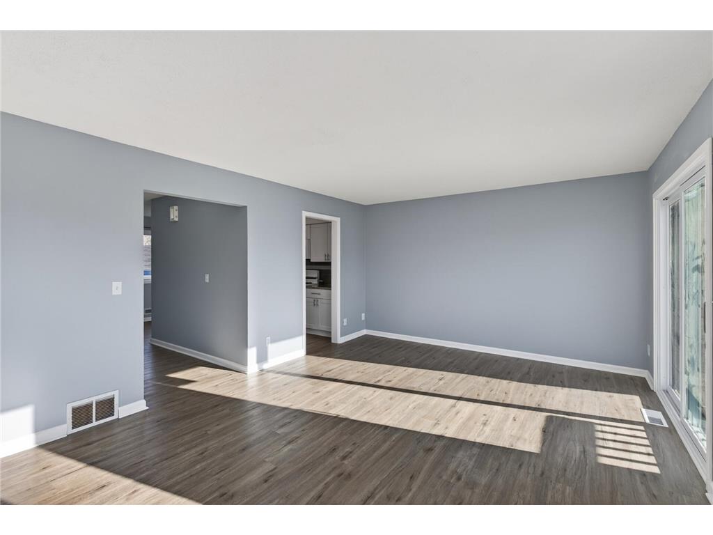 7503 Whitney Drive Apple Valley MN 55124 7055501 image7
