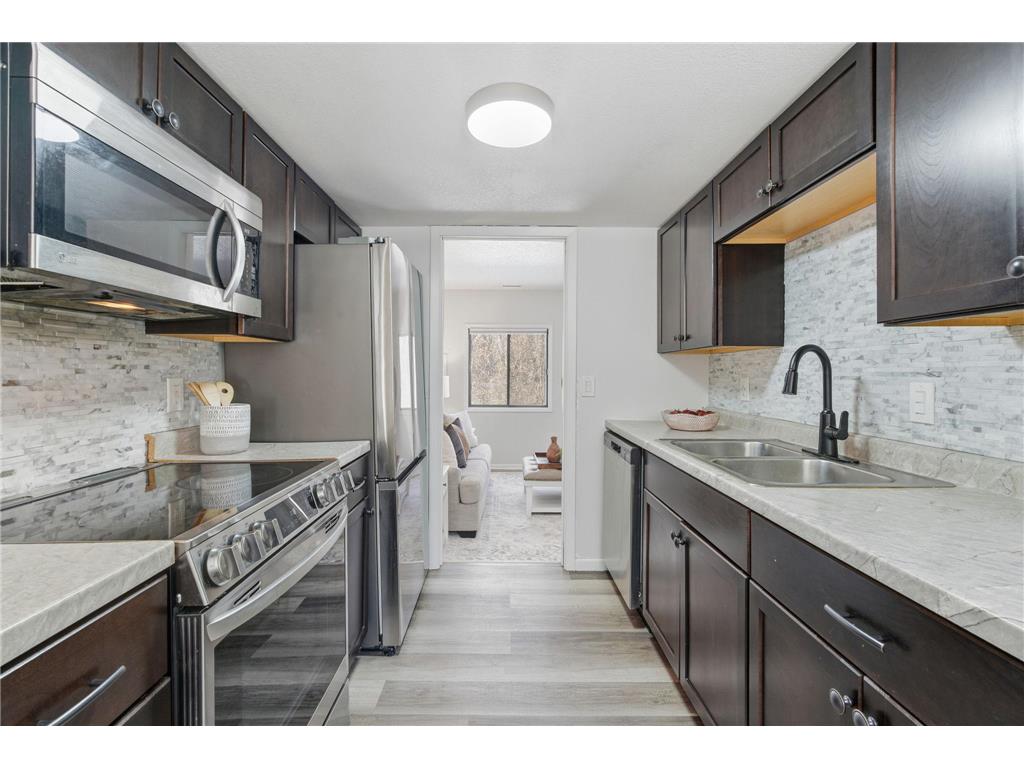 7504 Germane Trail Apple Valley MN 55124 6821648 image3