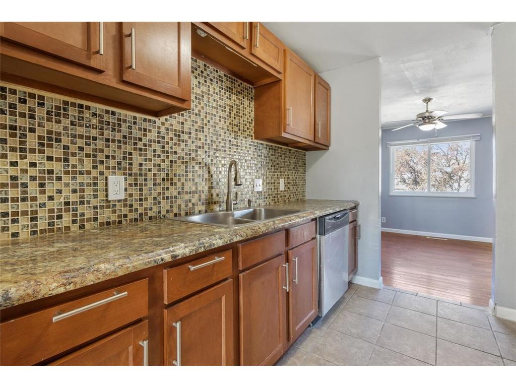 7505 62nd Court N Brooklyn Park MN 55428 7061950 image3