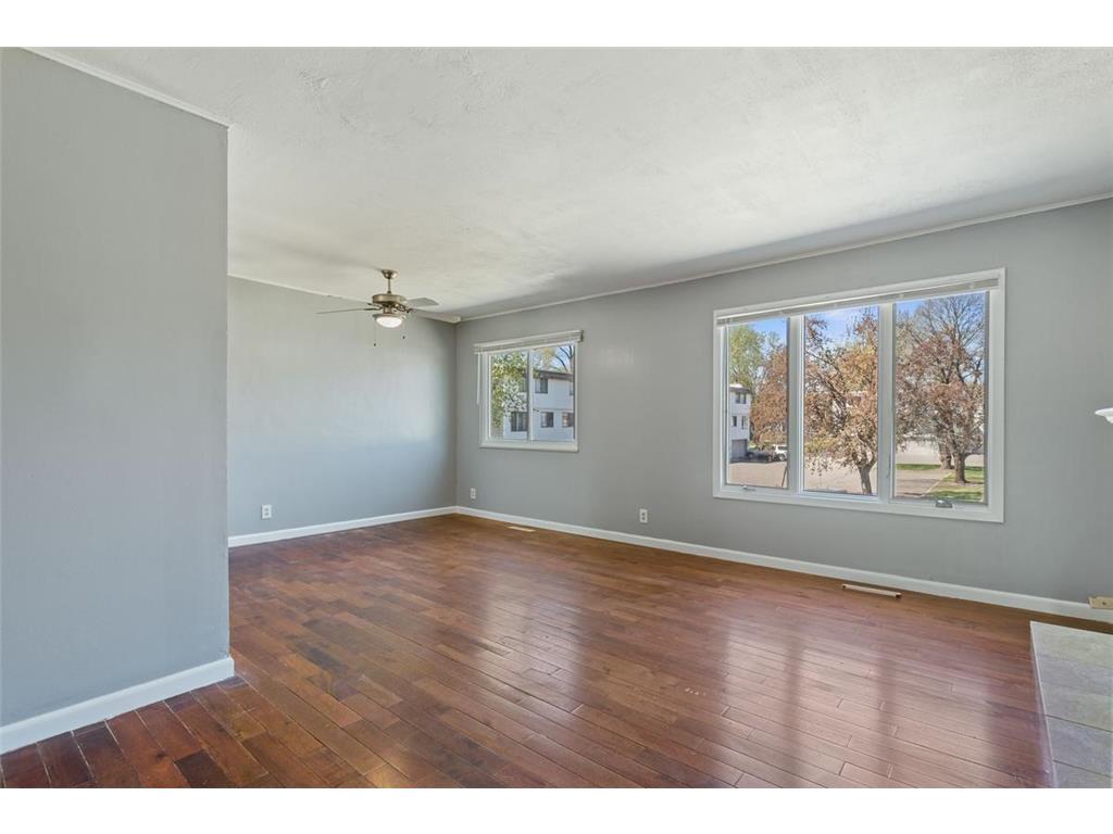 7505 62nd Court N Brooklyn Park MN 55428 7061950 image4
