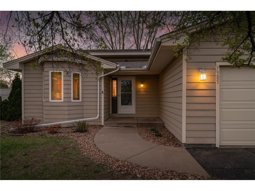 7505 Edgewood Drive Mounds View MN 55112 7062409 image1