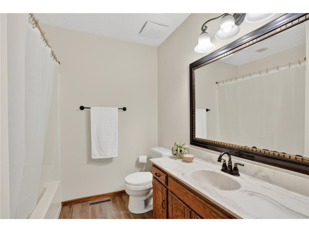7505 Edgewood Drive Mounds View MN 55112 7062409 image21