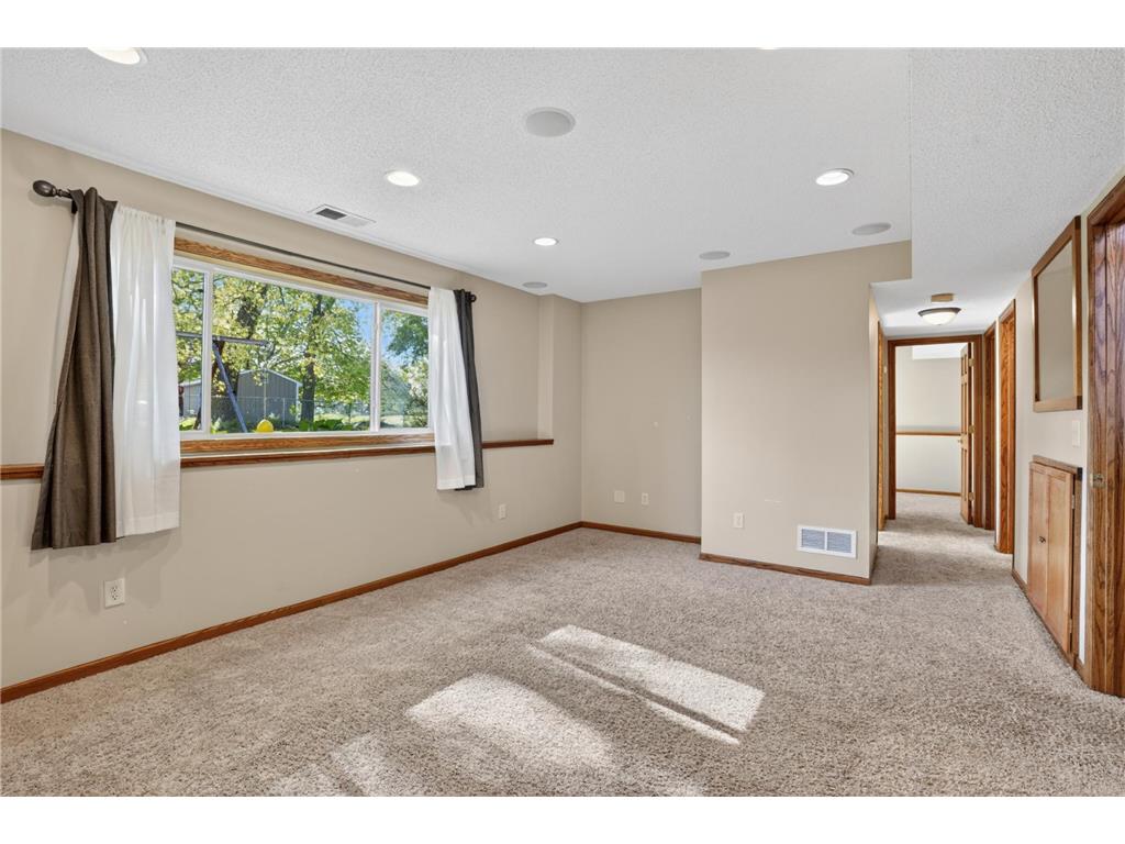 7505 Edgewood Drive Mounds View MN 55112 7062409 image23