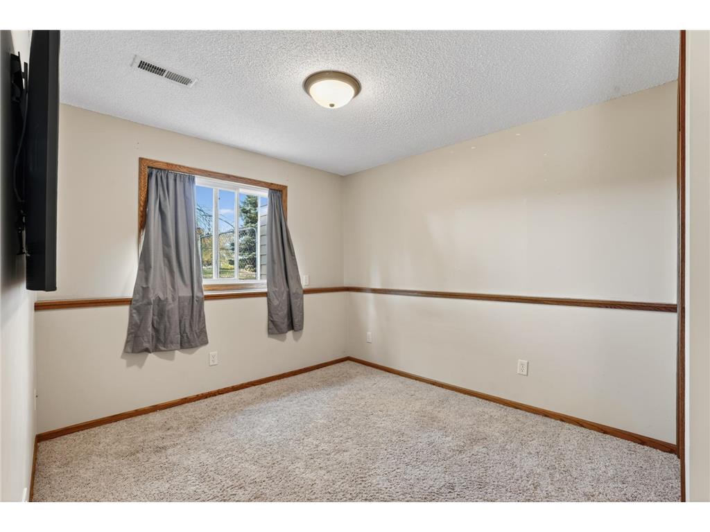7505 Edgewood Drive Mounds View MN 55112 7062409 image25