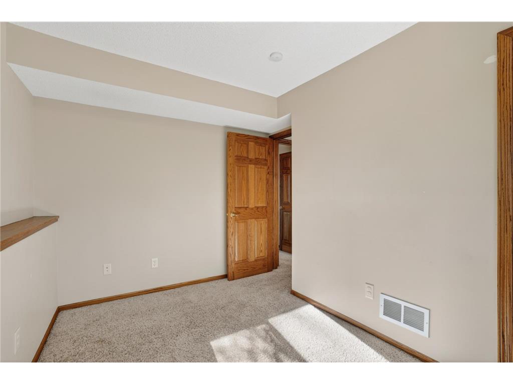 7505 Edgewood Drive Mounds View MN 55112 7062409 image26