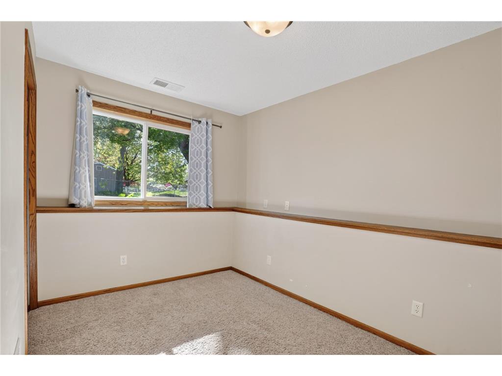 7505 Edgewood Drive Mounds View MN 55112 7062409 image27