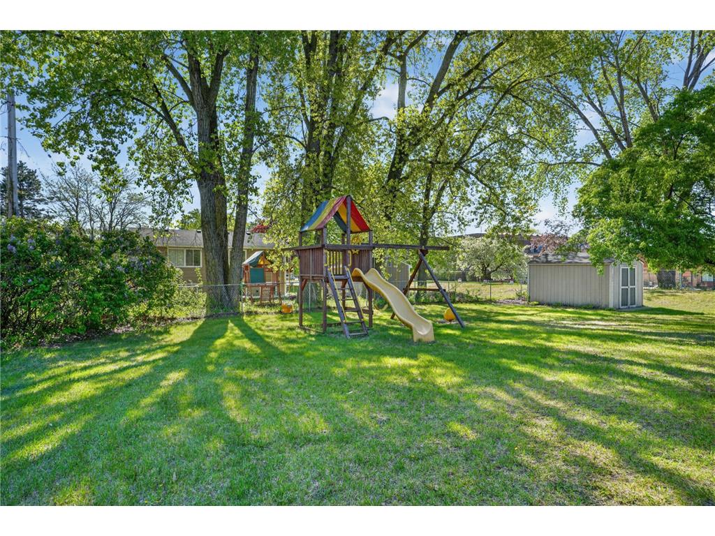 7505 Edgewood Drive Mounds View MN 55112 7062409 image34