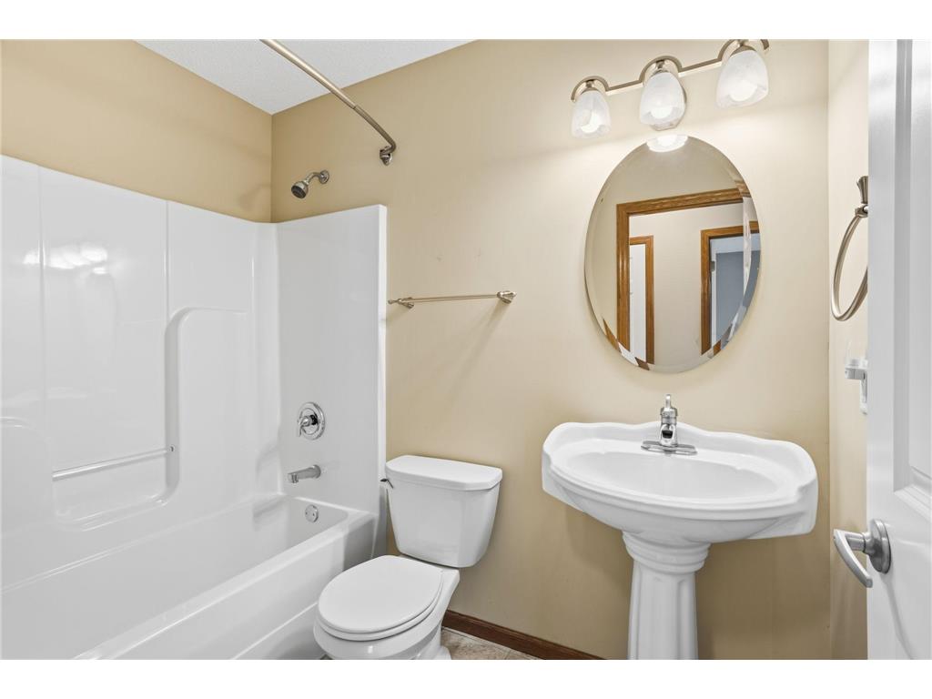 7506 Hampton Lane Shakopee MN 55379 7023750 image17