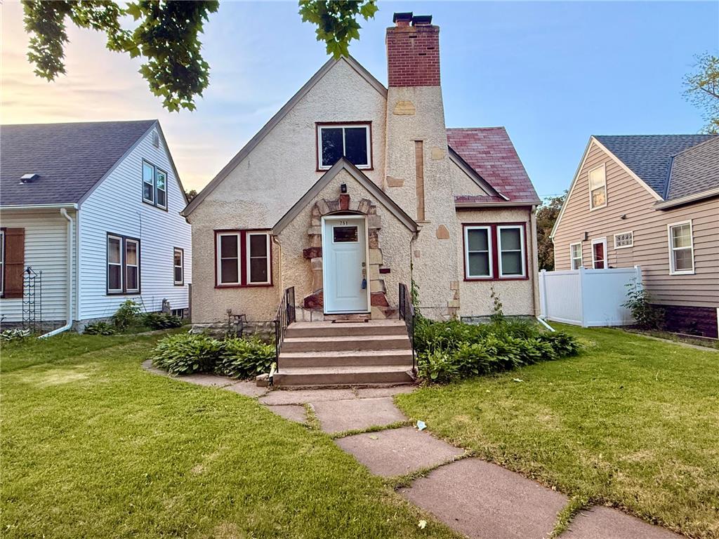 751 Cottage Avenue E Saint Paul MN 55106 7082278 image1