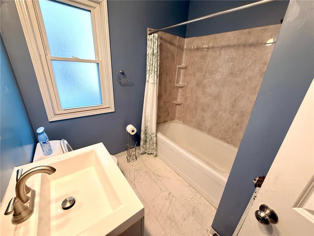 751 Cottage Avenue E Saint Paul MN 55106 7082278 image25