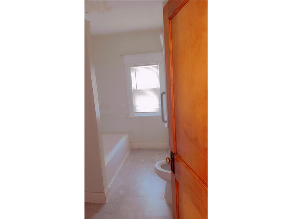 751 Lawson Avenue E Saint Paul MN 55106 7037852 image15