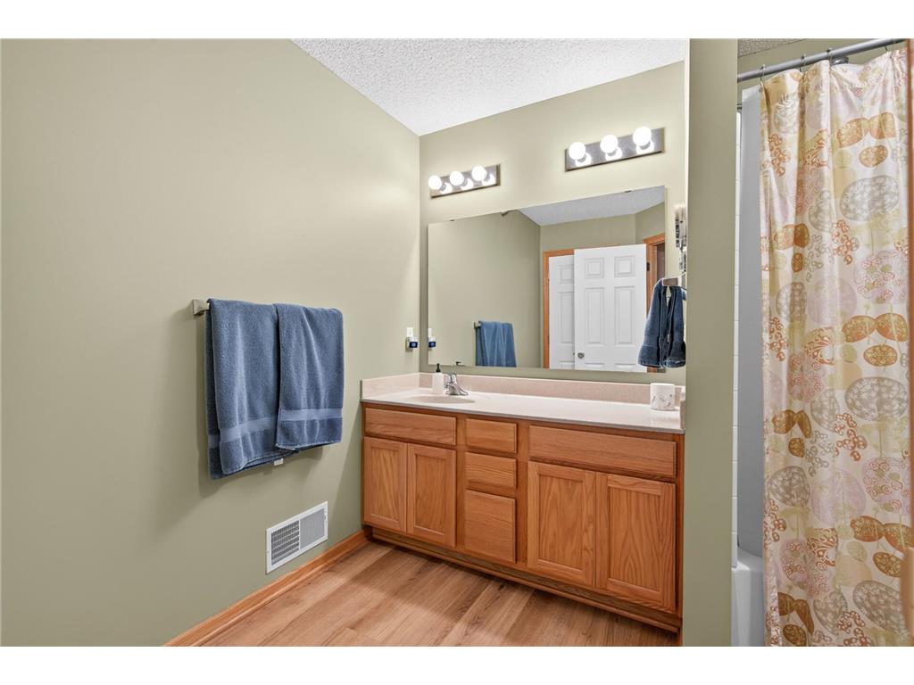 751 Maple Hills Drive #B Maplewood MN 55117 7018160 image22