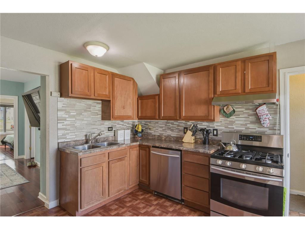 751 Minnehaha Avenue W Saint Paul MN 55104 7061922 image10