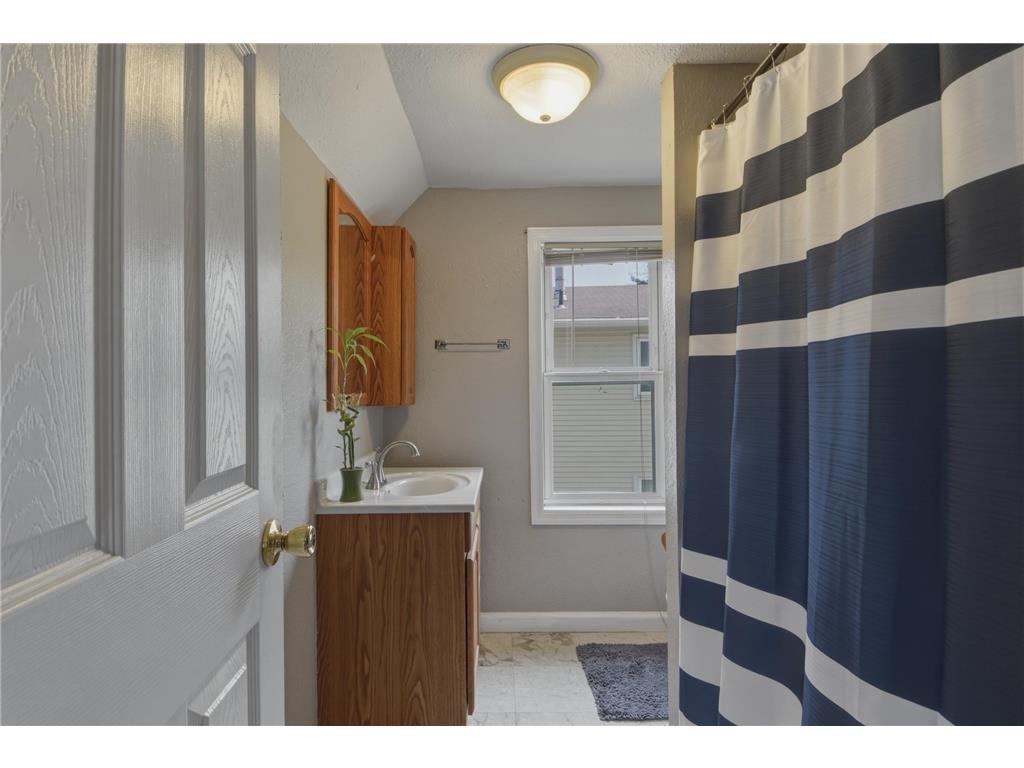 751 Minnehaha Avenue W Saint Paul MN 55104 7061922 image22