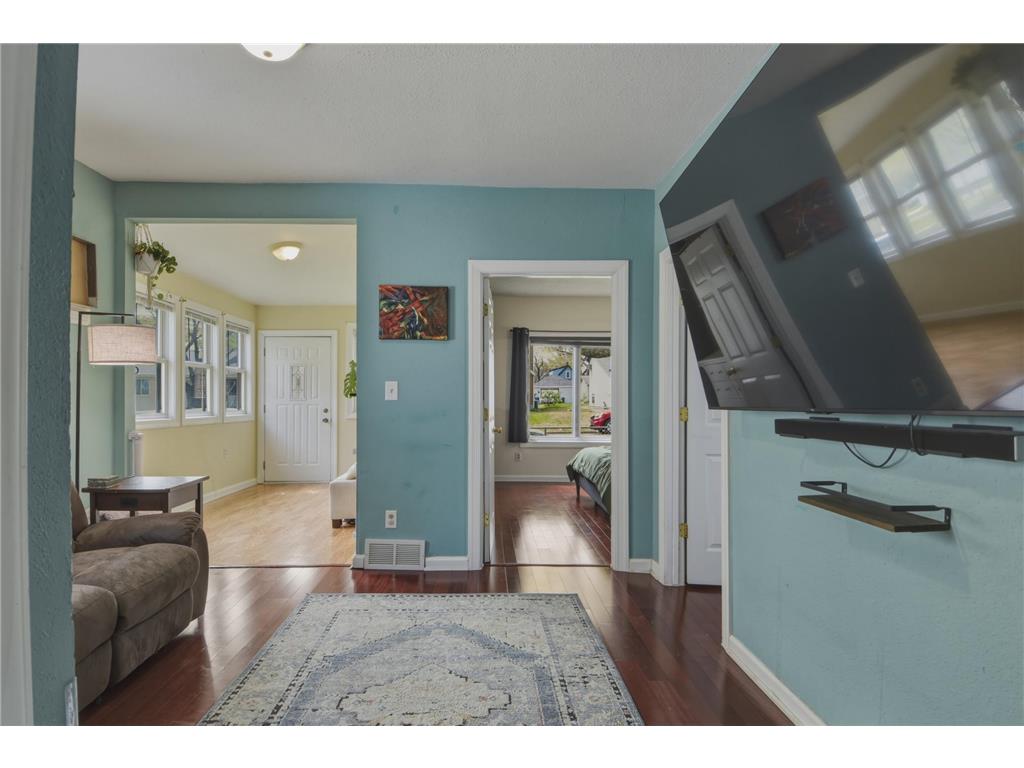 751 Minnehaha Avenue W Saint Paul MN 55104 7061922 image5