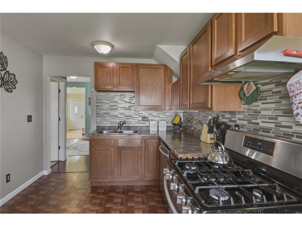 751 Minnehaha Avenue W Saint Paul MN 55104 7061922 image9