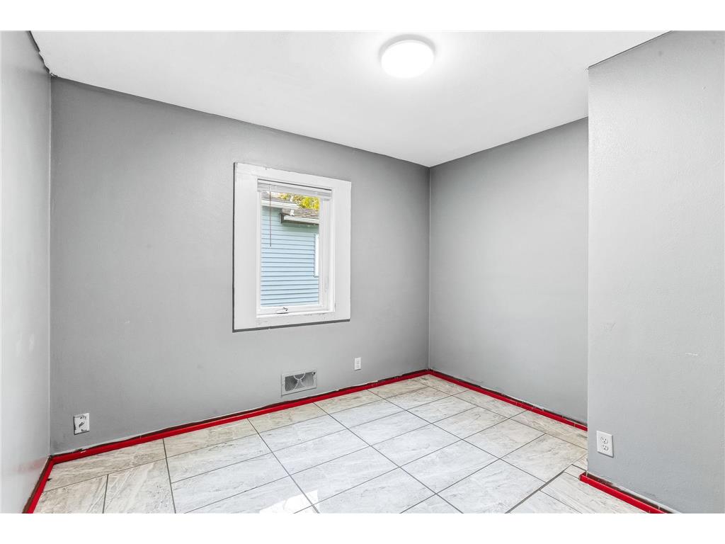 751 Van Buren Avenue Saint Paul MN 55104 6818430 image14