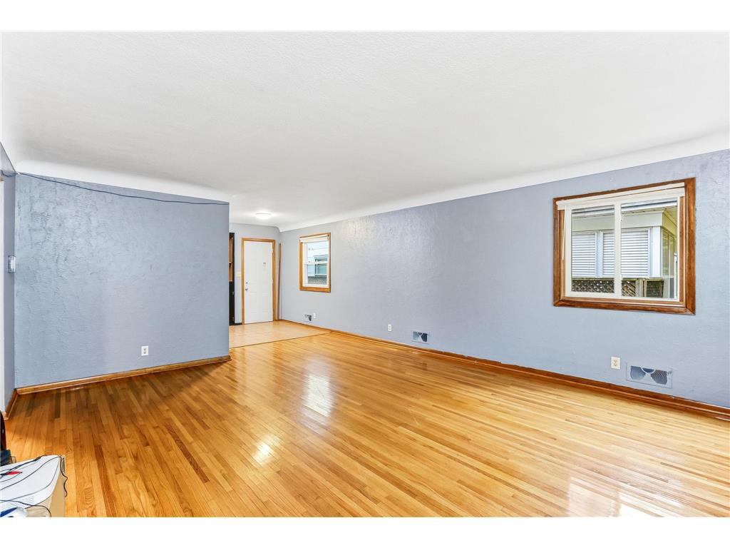 751 Van Buren Avenue Saint Paul MN 55104 6818430 image2