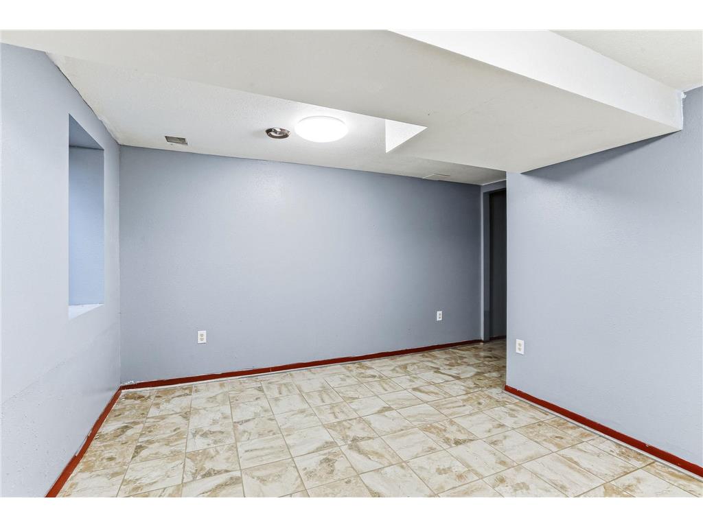 751 Van Buren Avenue Saint Paul MN 55104 6818430 image20