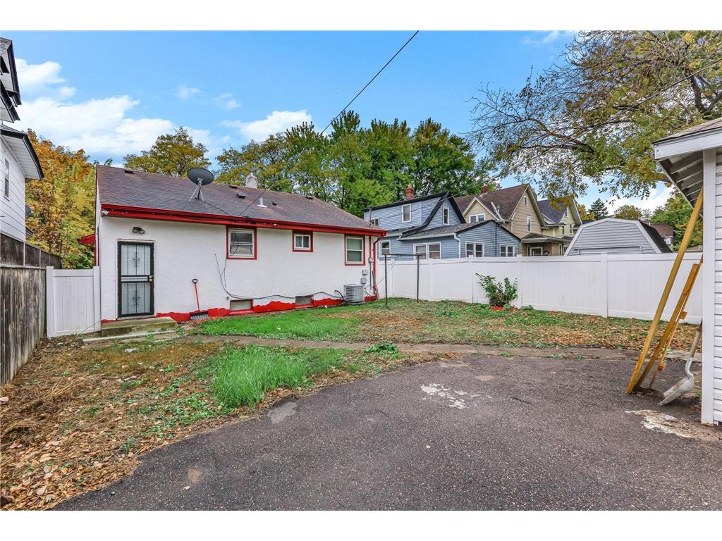 751 Van Buren Avenue Saint Paul MN 55104 6818430 image25