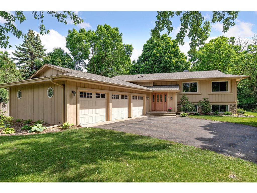 7511 Autumn Chace Drive Bloomington MN 55438 6328895 image1