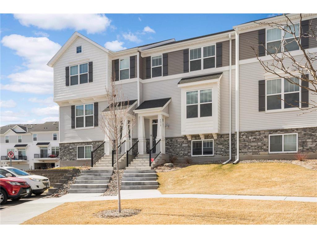 7515 38th Street N Oakdale MN 55128 6559123 image1