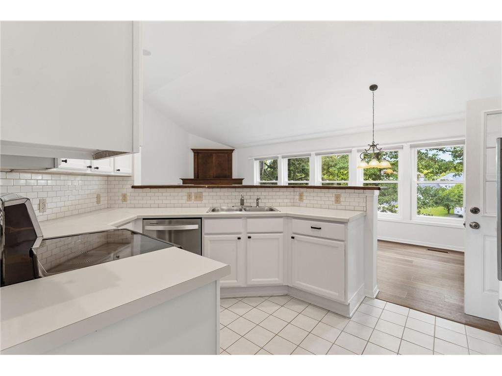 7516 W 77th Street Victoria MN 55318 7071980 image18
