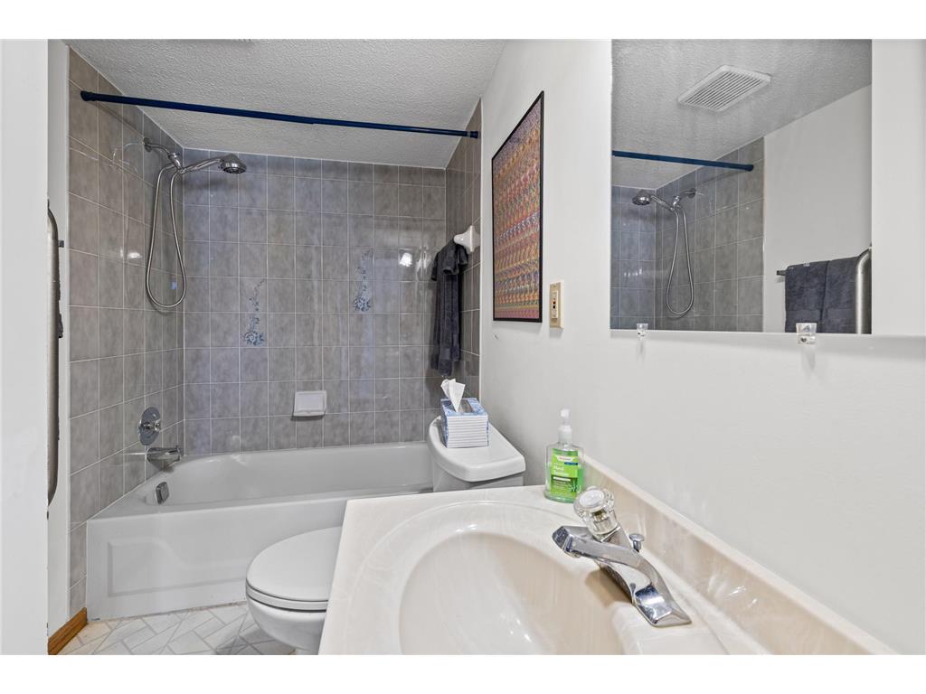 7517 Xerxes Avenue N Brooklyn Park MN 55444 7036418 image30