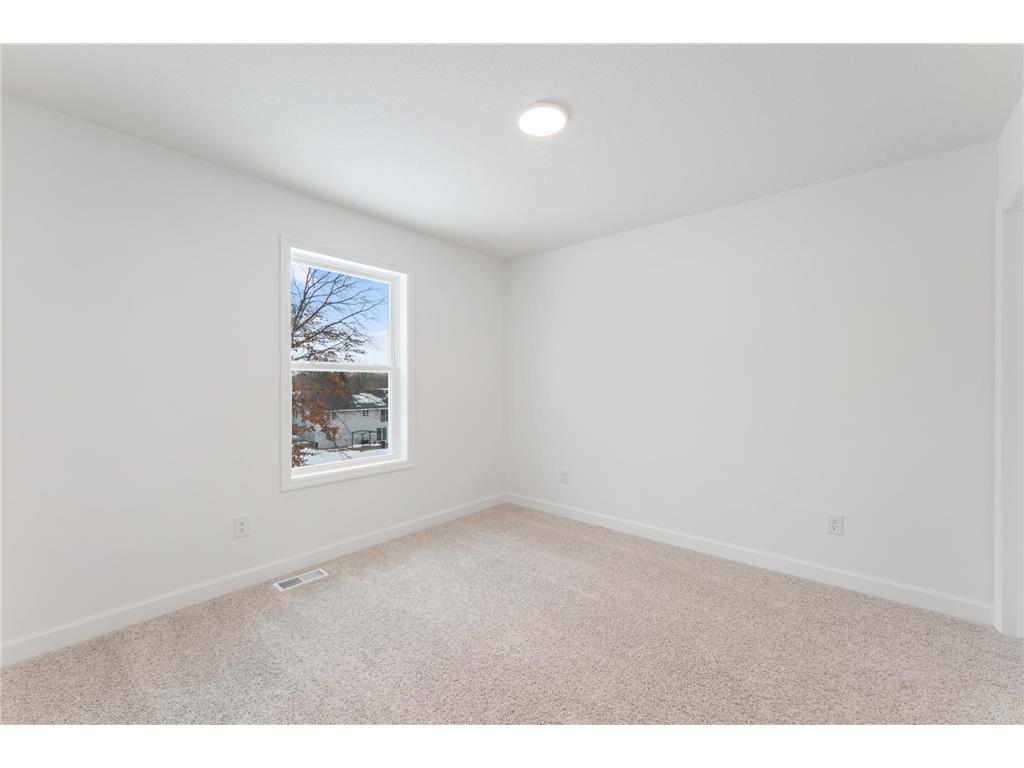 7518 Upper 42nd Street N Oakdale MN 55128 7106029 image13
