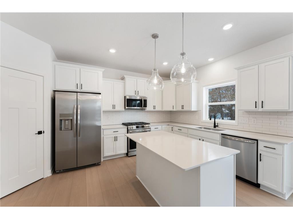 7518 Upper 42nd Street N Oakdale MN 55128 7106029 image2