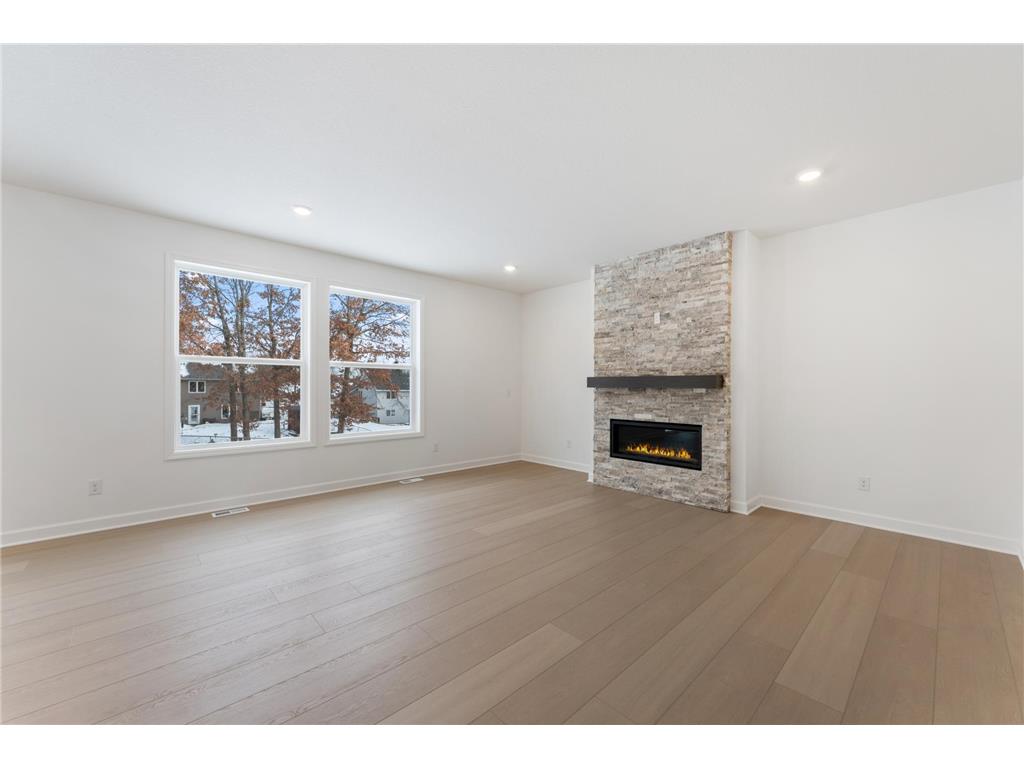 7518 Upper 42nd Street N Oakdale MN 55128 7106029 image7