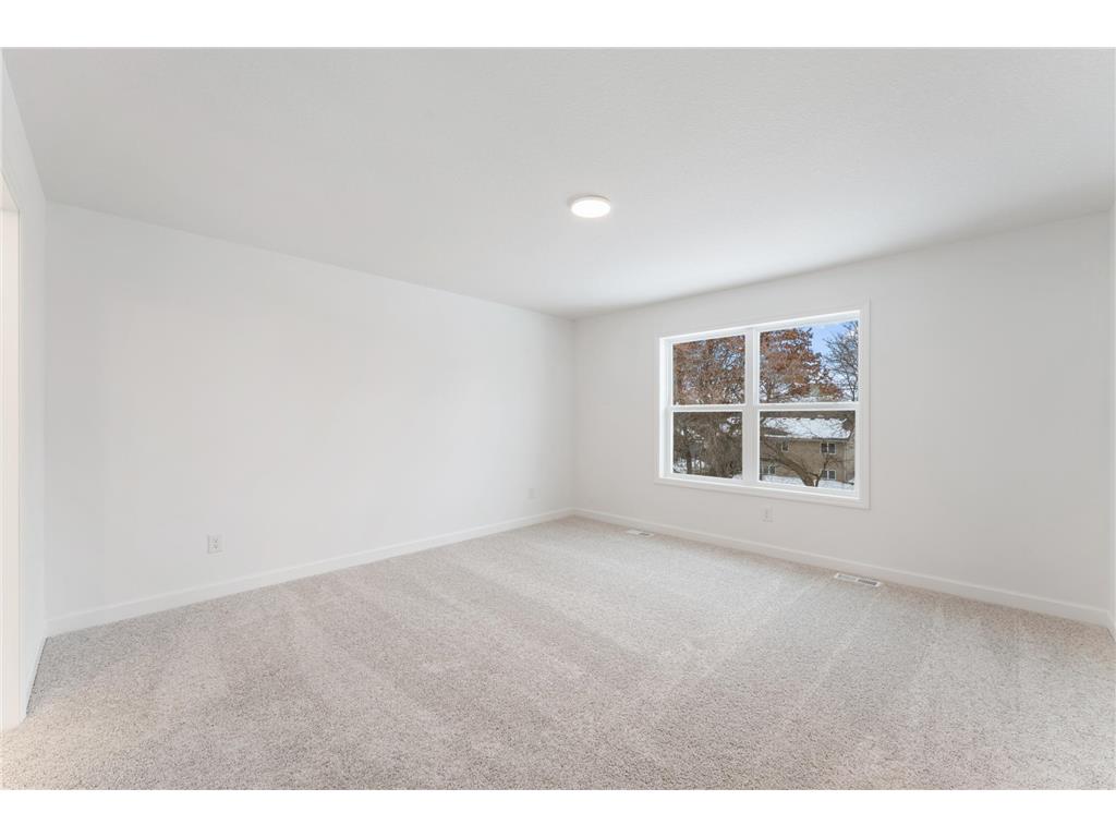 7518 Upper 42nd Street N Oakdale MN 55128 7106029 image9