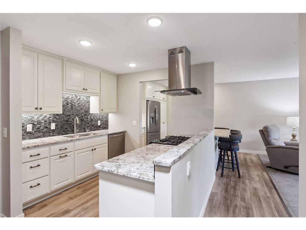 7520 Cahill Road #320A Edina MN 55439 6394726 image1