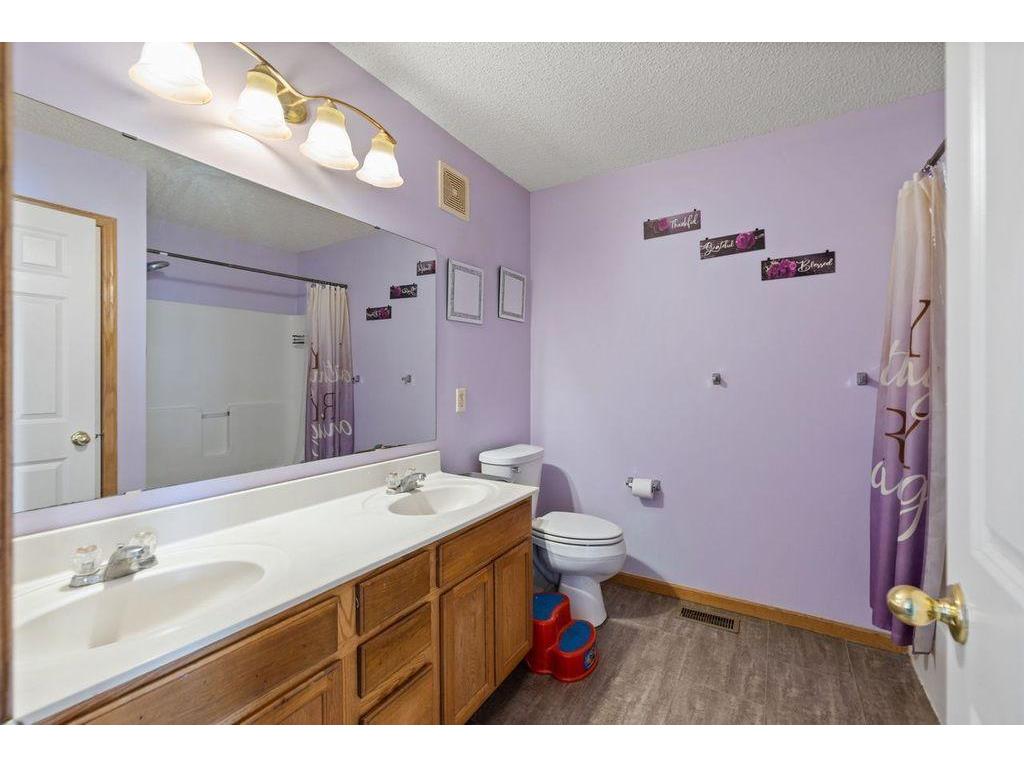 7521 Welcome Avenue N Brooklyn Park MN 55443 7054030 image11