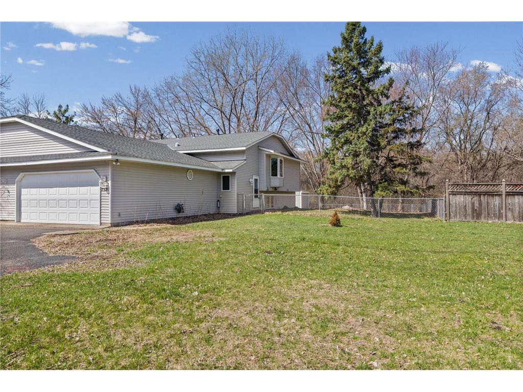 7521 Xerxes Avenue N Brooklyn Park MN 55444 7034206 image1