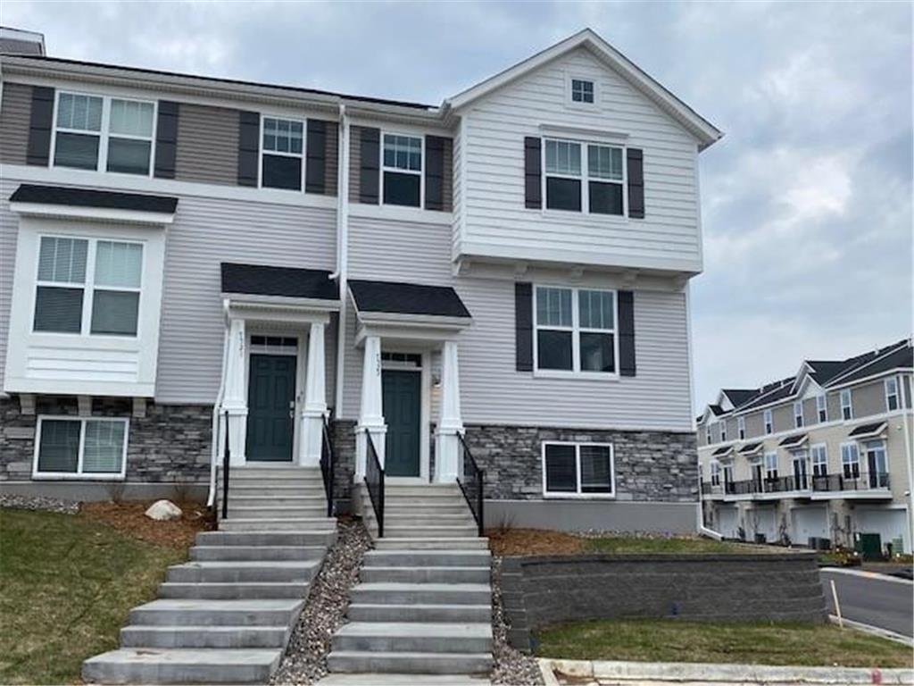 7523 38th Street N Oakdale MN 55128 6361710 image1