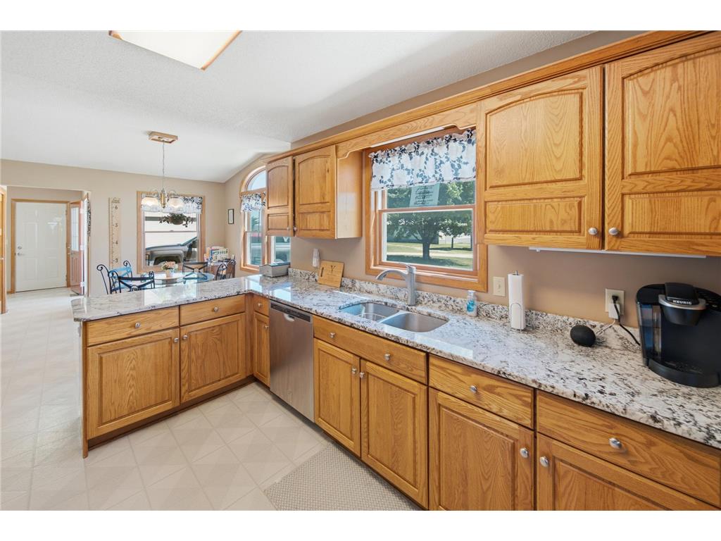 7524 58th St NE Rochester MN 55906 7075285 image10