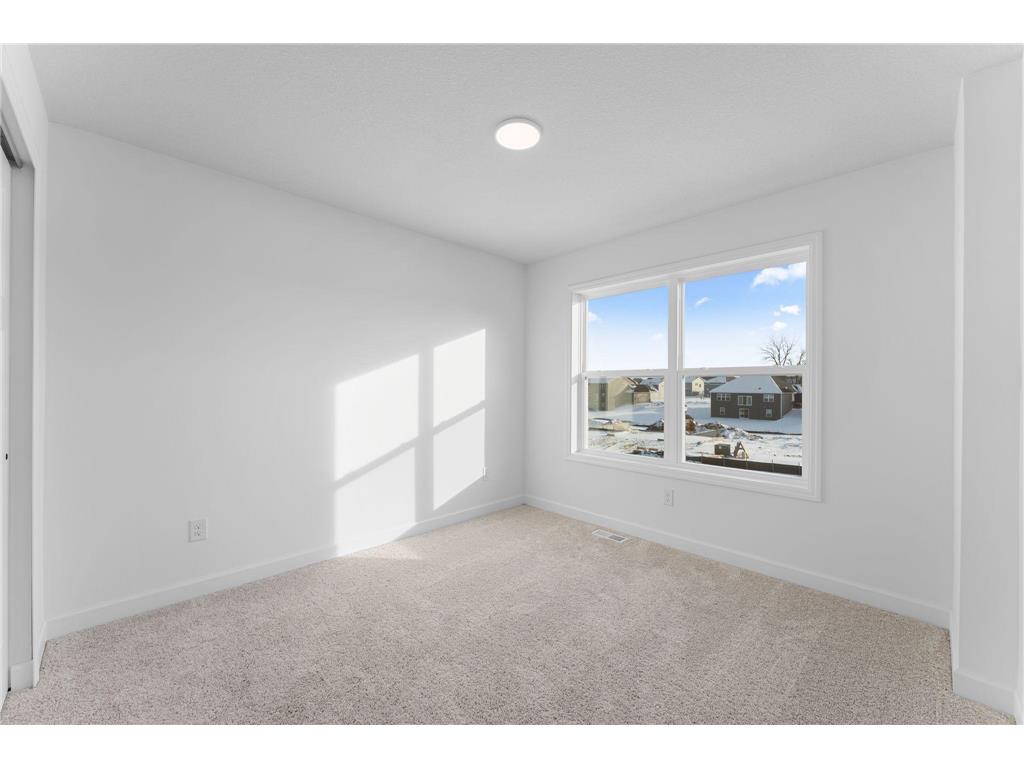 7524 Lower 42nd Street N Oakdale MN 55128 7085078 image17