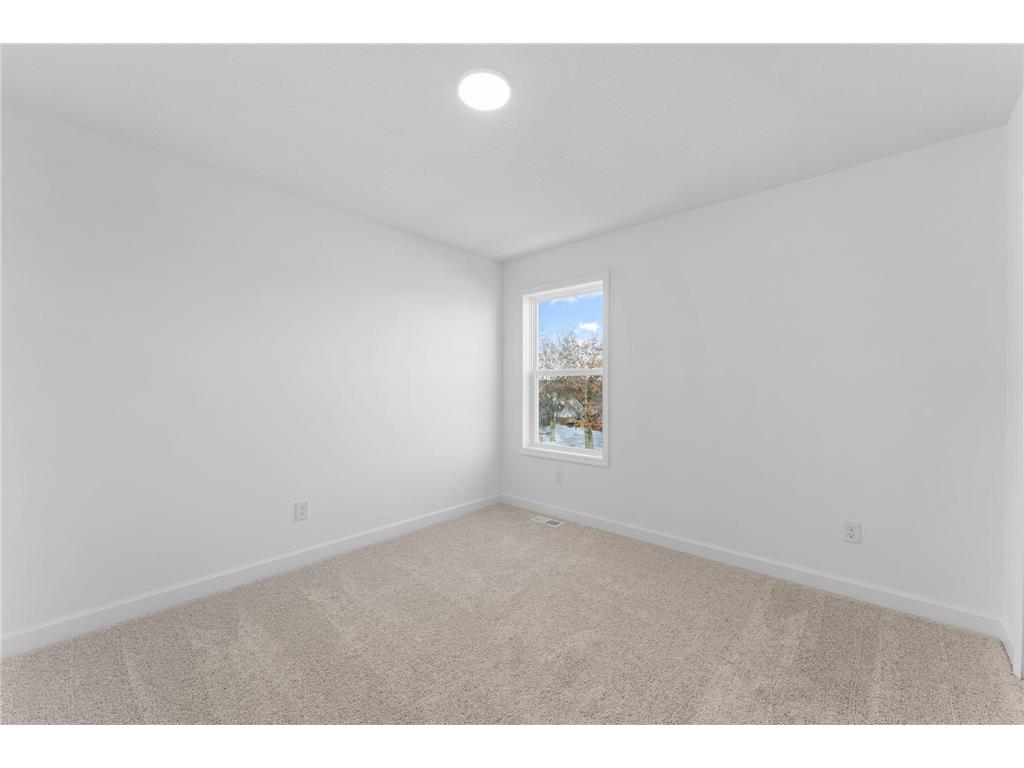 7524 Lower 42nd Street N Oakdale MN 55128 7085078 image18