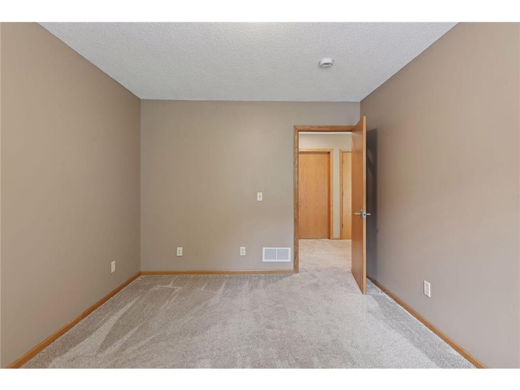 7525 5th Street N Oakdale MN 55128 6757027 image33