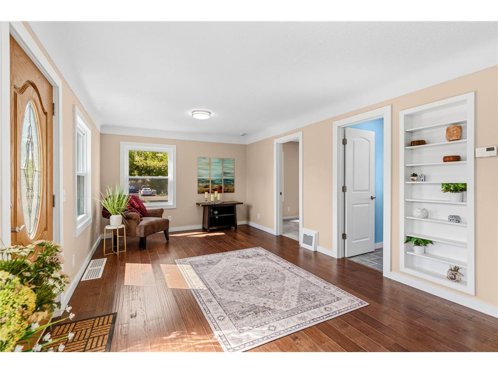 7525 Brunswick Avenue N Brooklyn Park MN 55443 7065874 image1