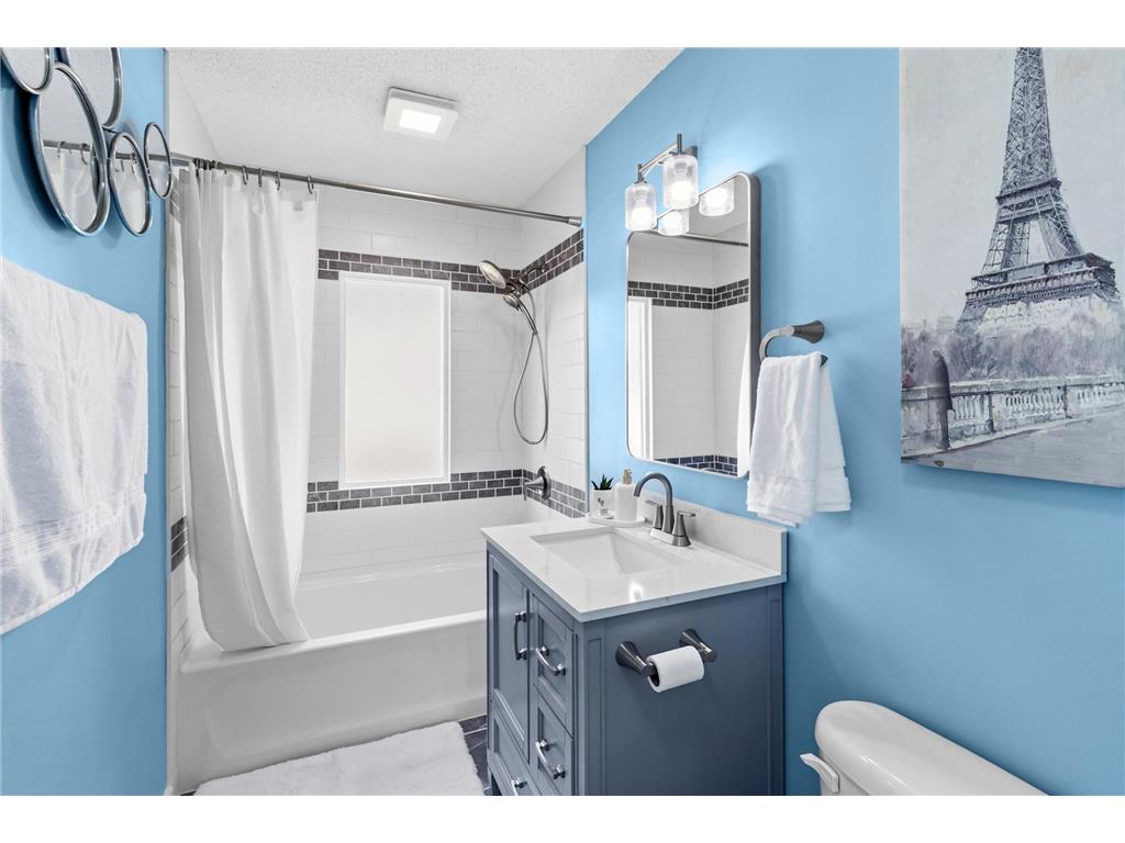 7525 Brunswick Avenue N Brooklyn Park MN 55443 7065874 image11