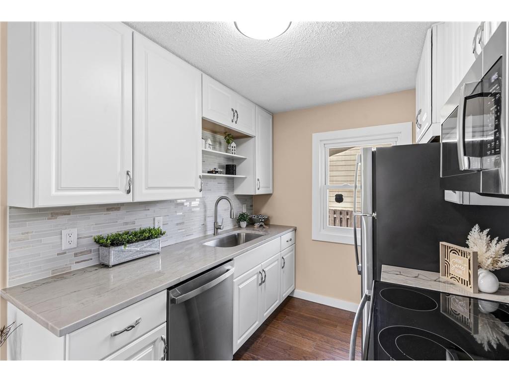 7525 Brunswick Avenue N Brooklyn Park MN 55443 7065874 image8