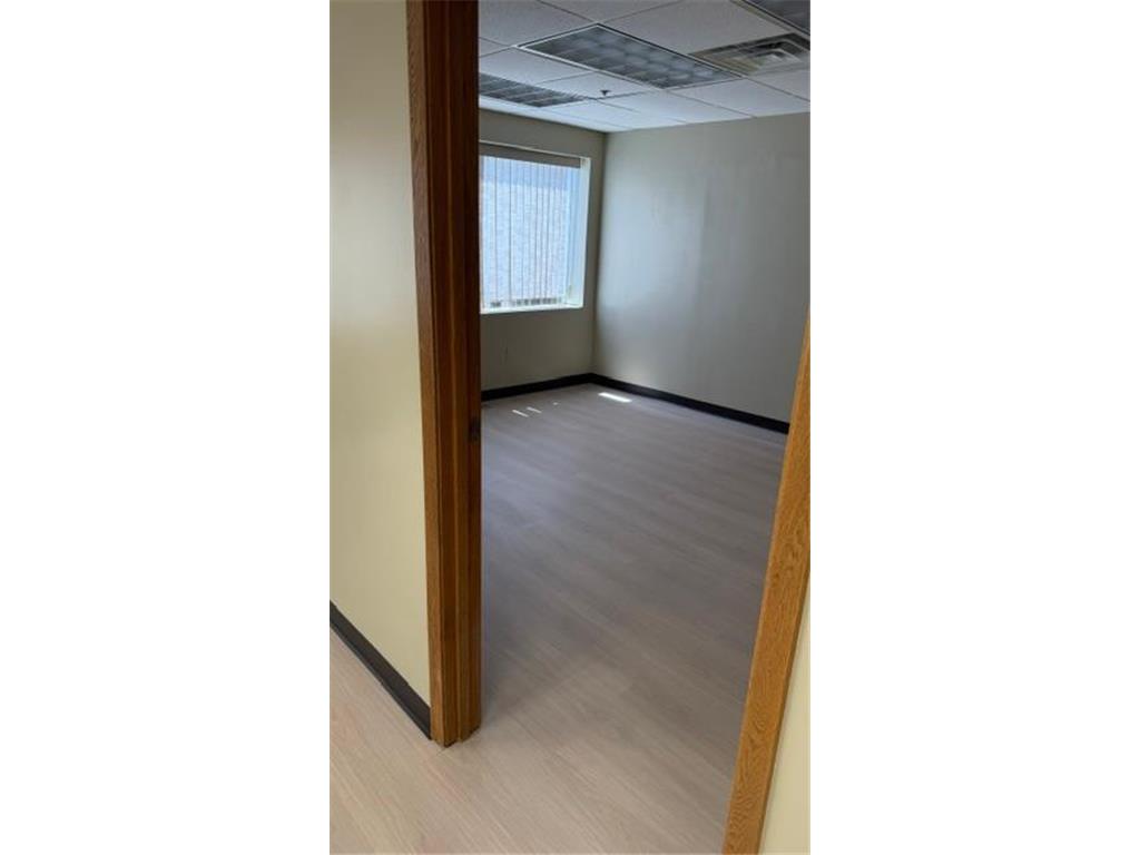 7525 Mitchell Road Eden Prairie MN 55344 7085551 image7