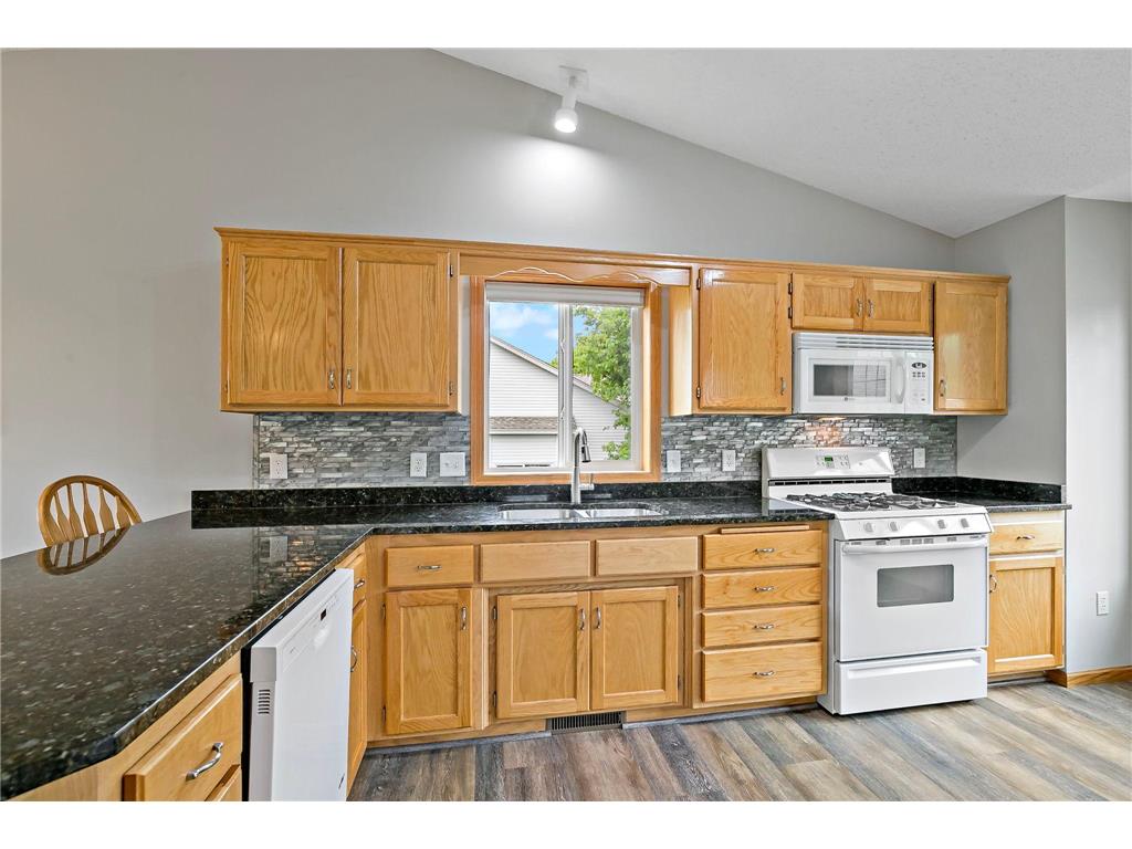 753 103rd Avenue NE Blaine MN 55434 7072303 image16