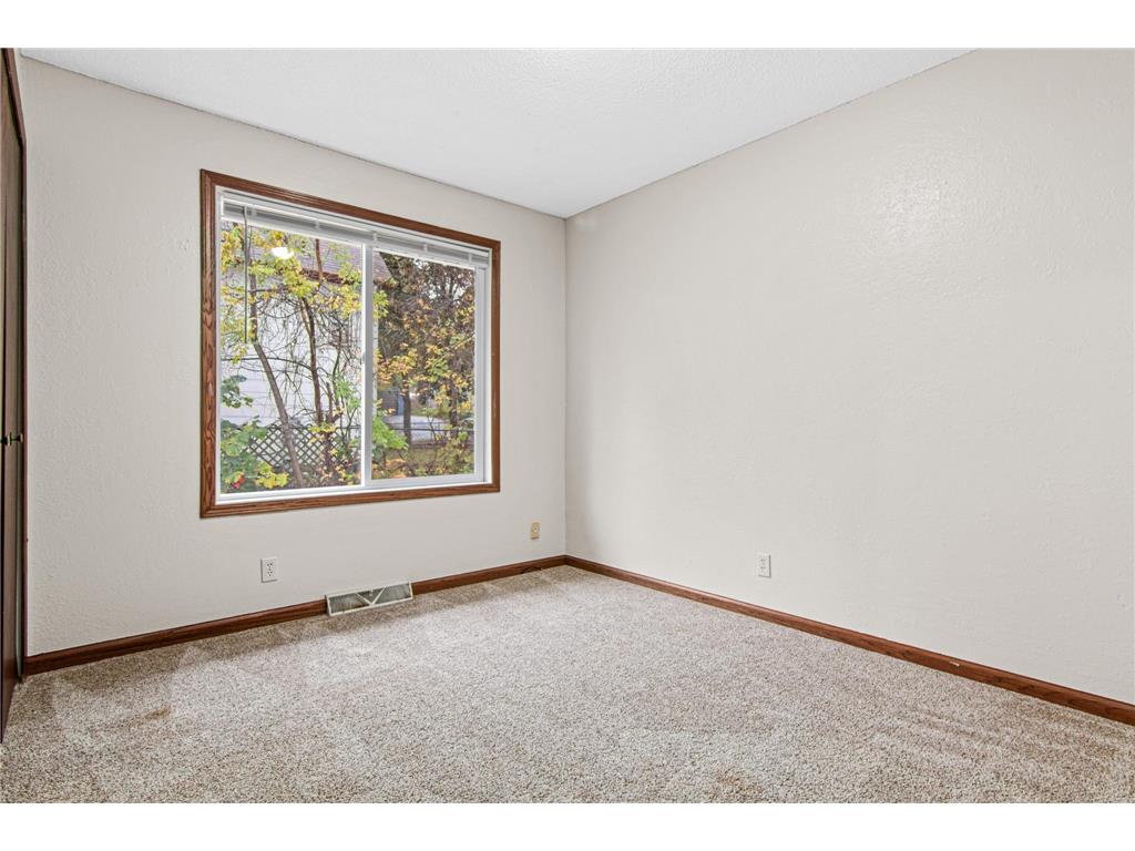 753 / 755 Robert Street S Saint Paul MN 55107 6808014 image11