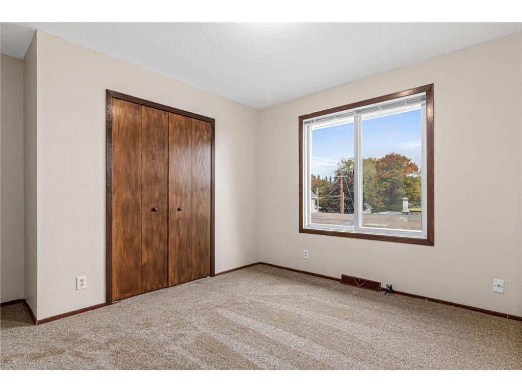 753 / 755 Robert Street S Saint Paul MN 55107 6808014 image12
